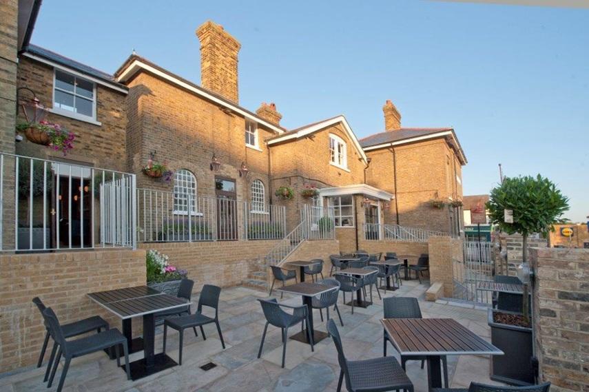 Готель The Golden Hope Wetherspoon Сіттінгборн Екстер'єр фото
